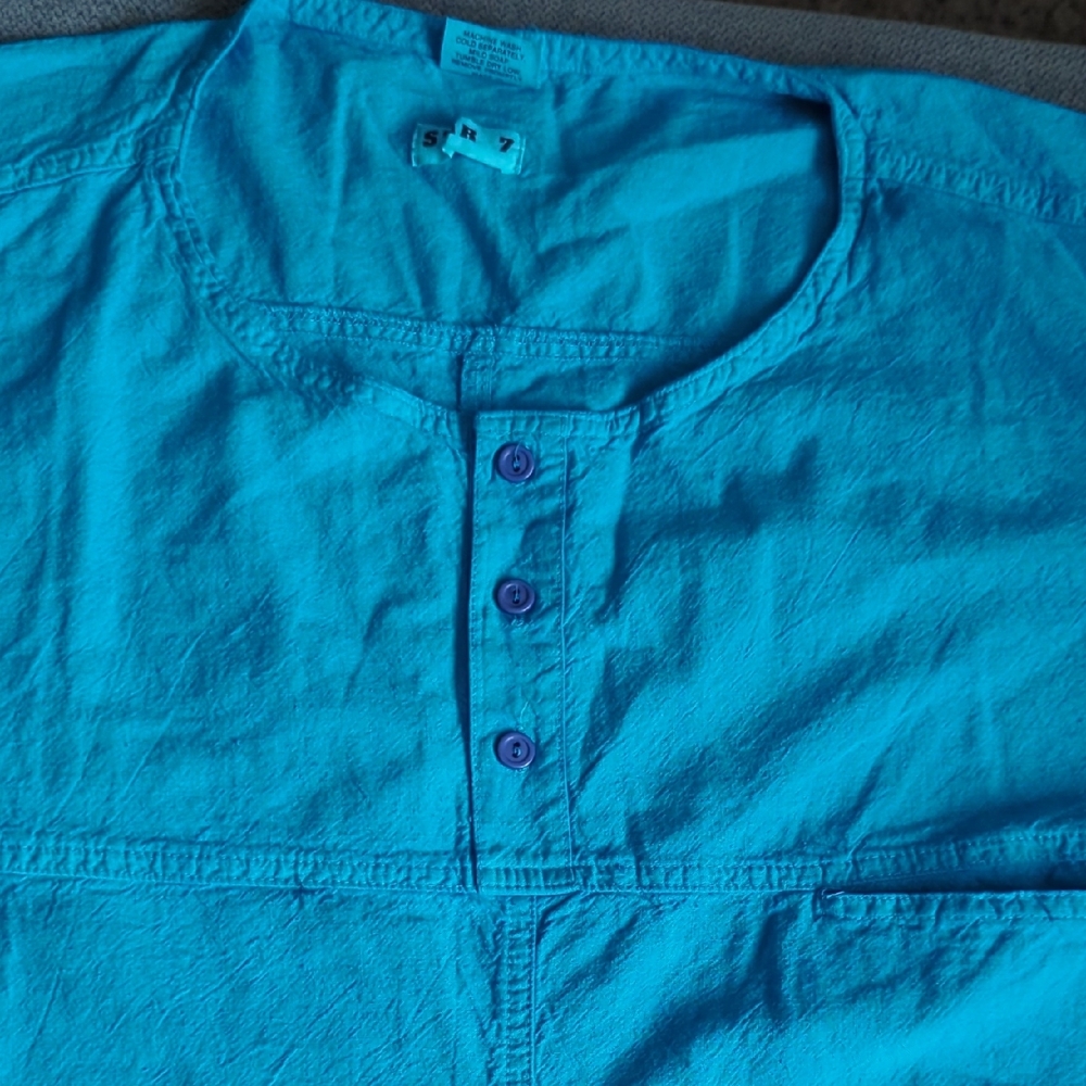 ! Blue Button-Up Shirt - Picture 3 of 5